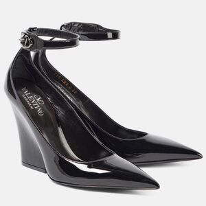 Valentino Garavani V Logo 105 Lockette Wedge Pump size 39